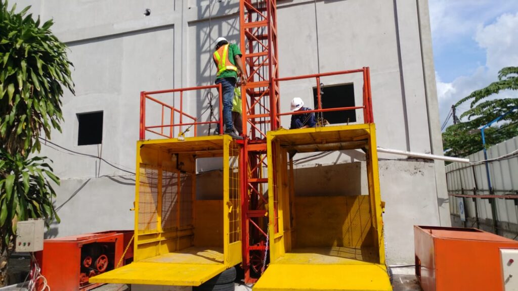 Lift barang material