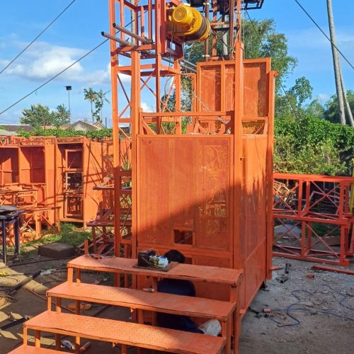 Rental Lift Barang Aceh Tamiang | Solusi Terbaik untuk Proyek Anda